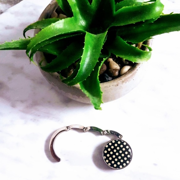 #P9 Folding Purse Hanger Hook - Picture 5 of 7